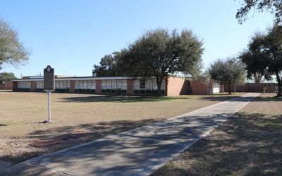 Linnie Roberts Elementary School Marker image. Click for full size.