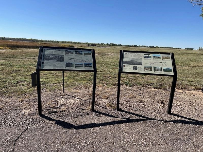 Trail Sites to the West Marker. Click for full size. Trail Sites to the West Marker image. Click for full size.