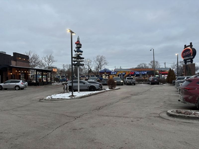 Berwyn Car Spindle in the Paisans Pizza parking lot. Click for full size. Berwyn Car Spindle in the Paisans Pizza parking lot image. Click for full size.