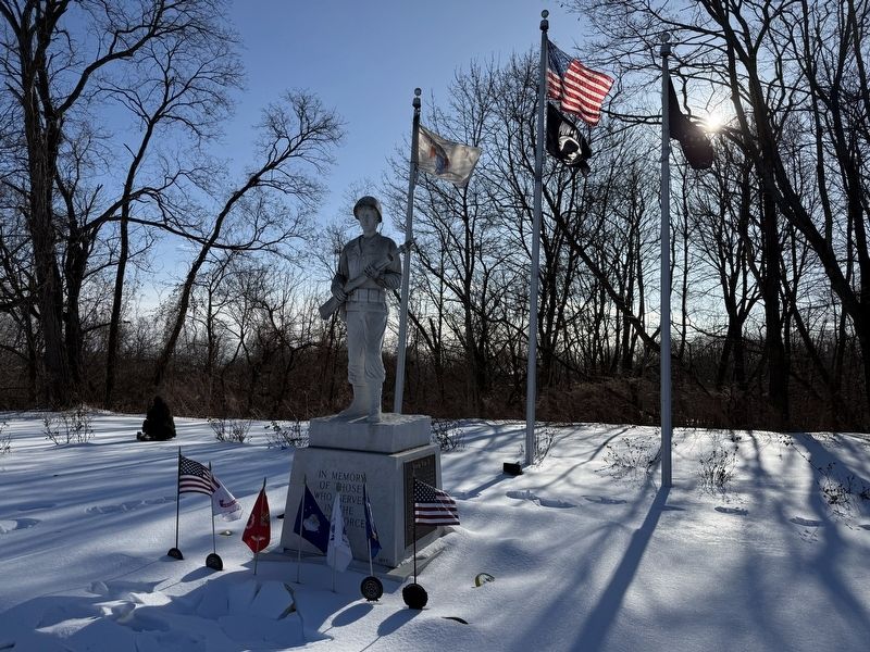 Veterans Memorial image. Click for full size.