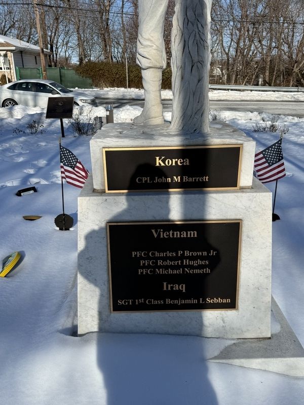 Veterans Memorial image. Click for full size.