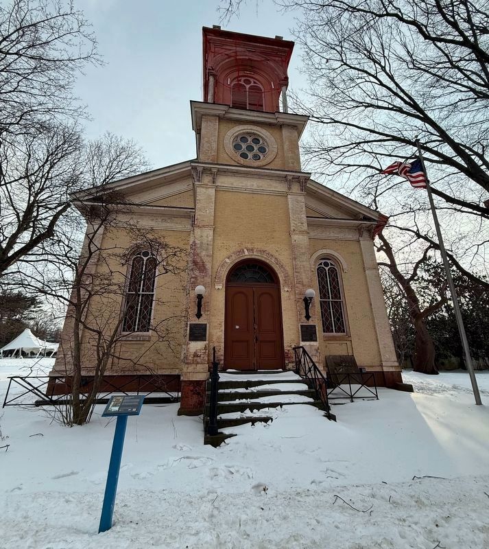 Veterans Memorial Hall image. Click for full size.