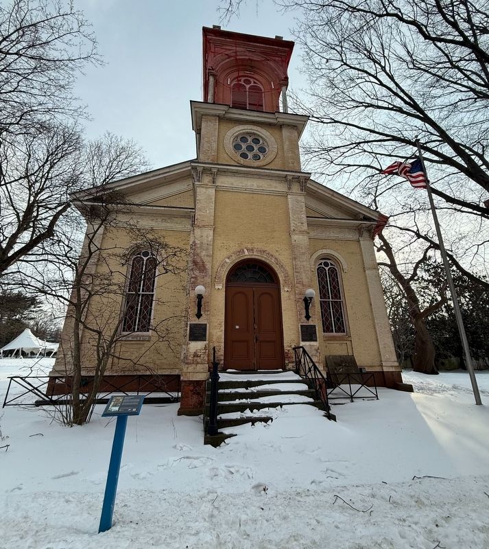 Veterans Memorial Hall image. Click for full size.