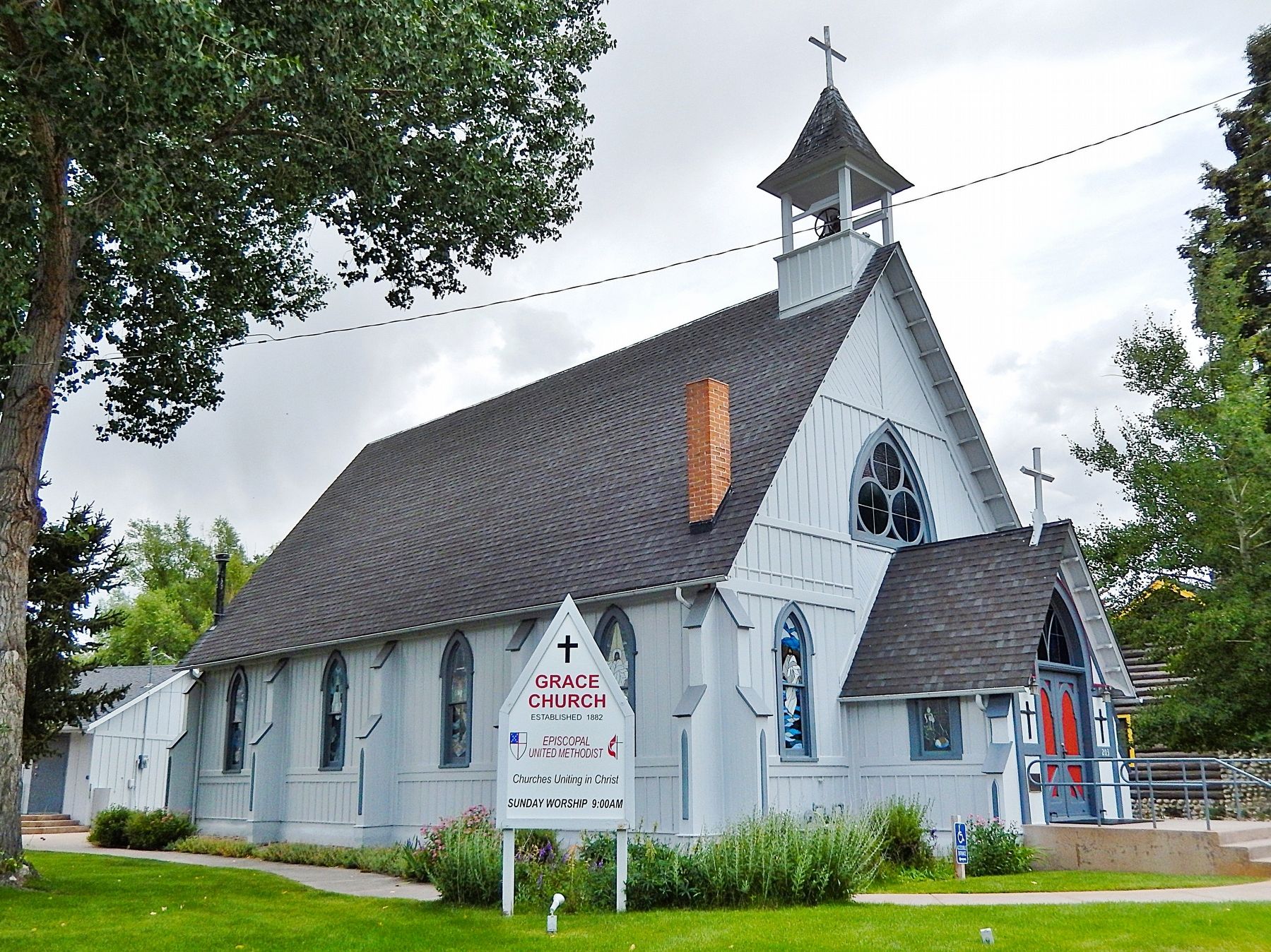 Grace Church (<i>northeast elevation</i>). Click for full size. Grace Church (<i>northeast elevation</i>) image. Click for full size.