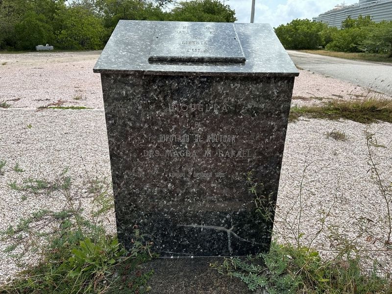Tula Freedom Monument - lower plaque image. Click for full size.