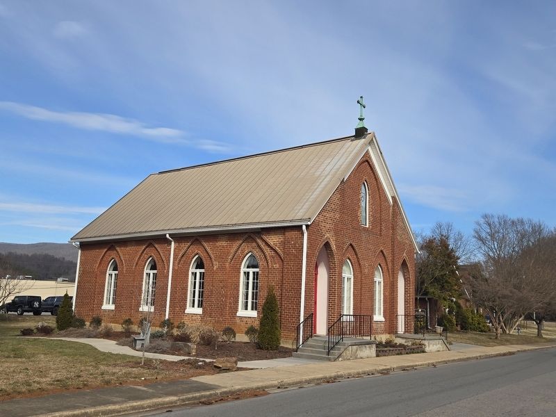 St Thomas Episcopal Church sanctuary. Click for full size. St Thomas Episcopal Church sanctuary image. Click for full size.