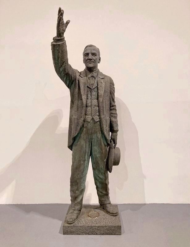 Josephus Daniels Statue image. Click for full size.