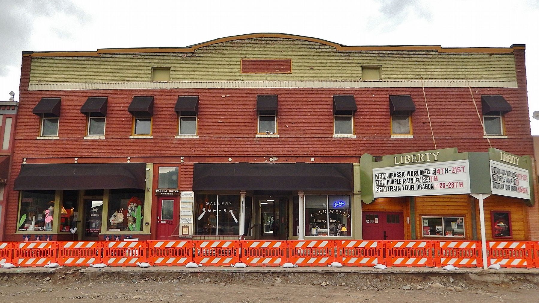 Metropolitan Hotel image. Click for full size.