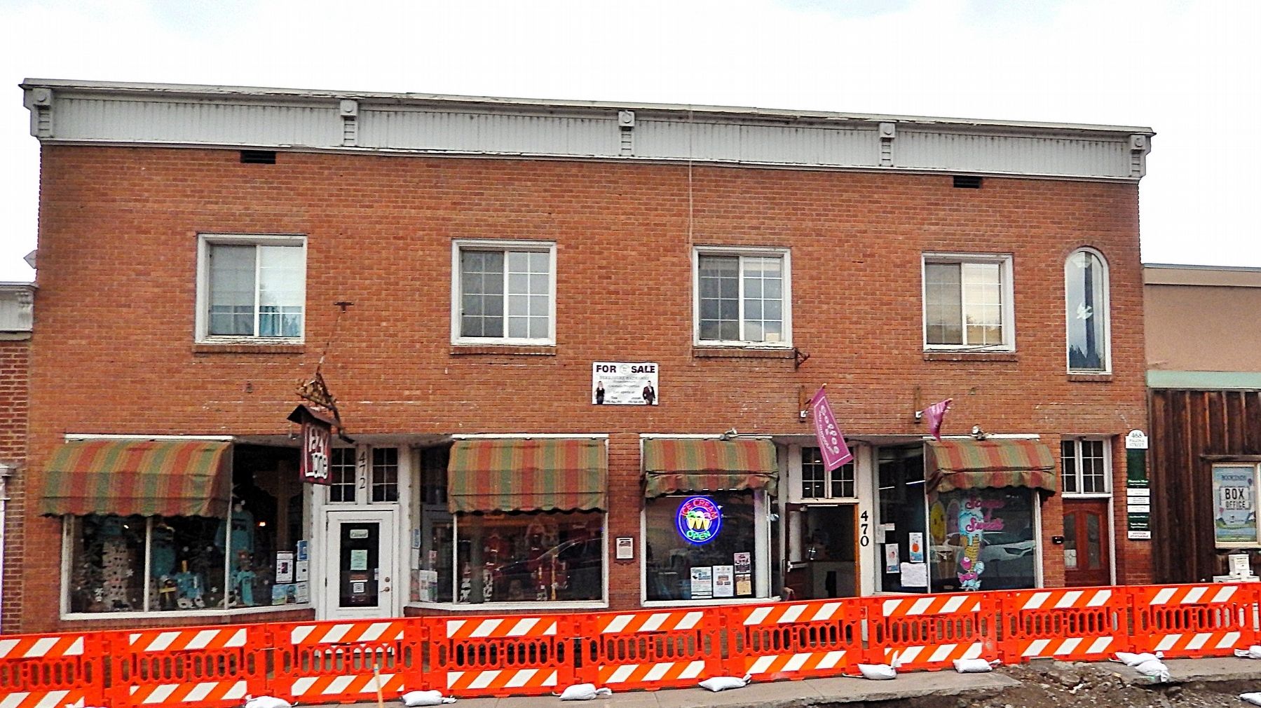 Hatcher Hardware Building image. Click for full size.