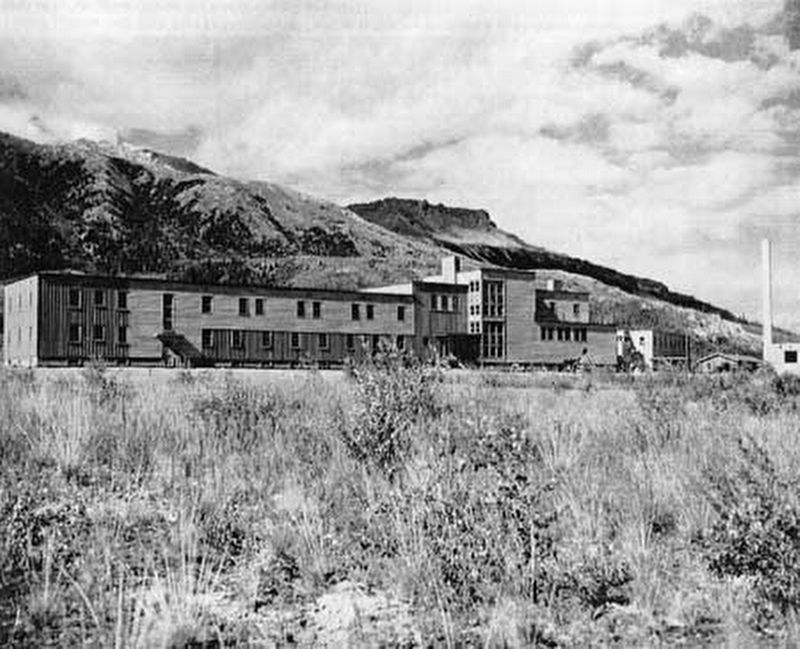 McKinley Park hotel under construction circa 1938 image. Click for full size.