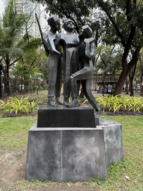Filipino�Korean Soldier Monument image. Click for full size.