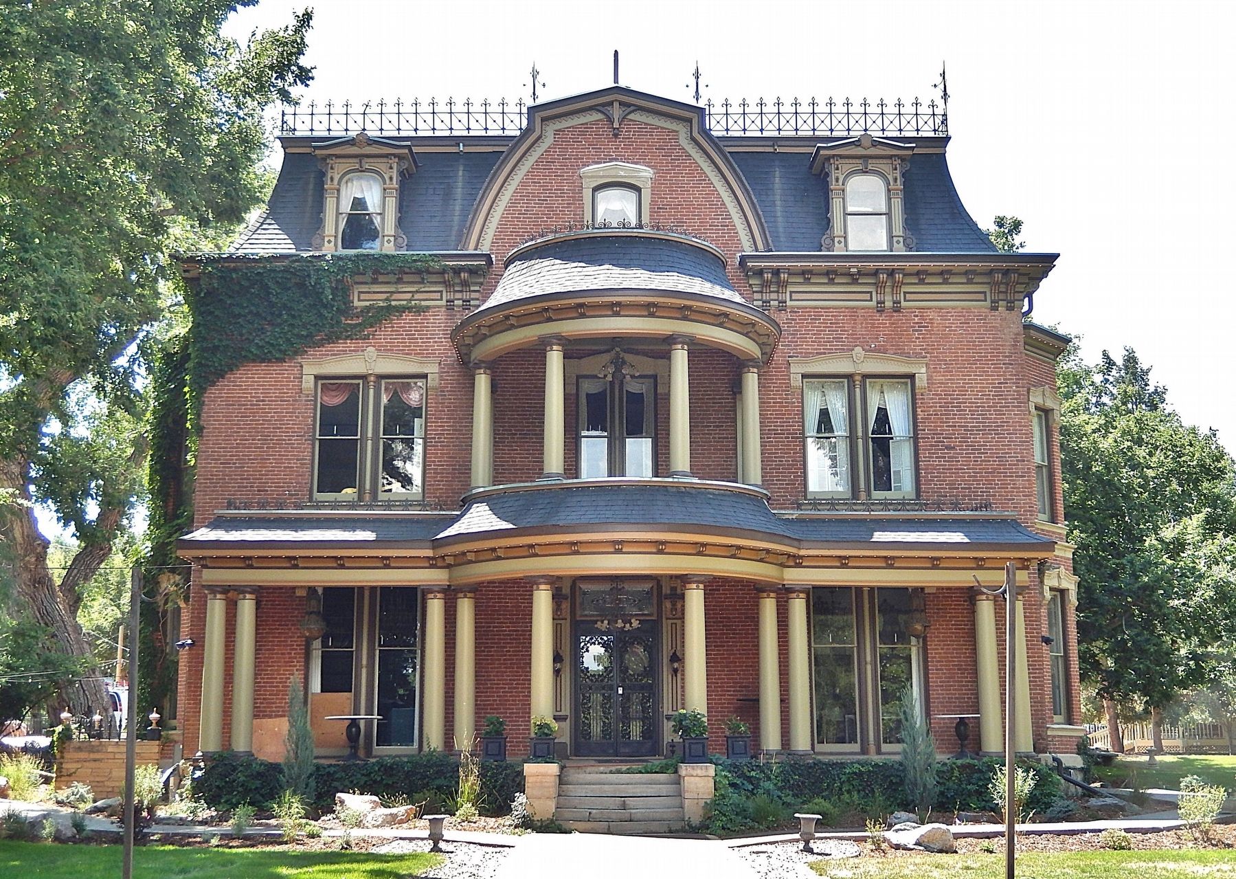 Robison Mansion (<i>north/front elevation</i>) image. Click for full size.