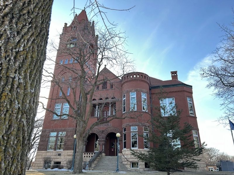 Faribault County Courthouse & Marker image. Click for full size.