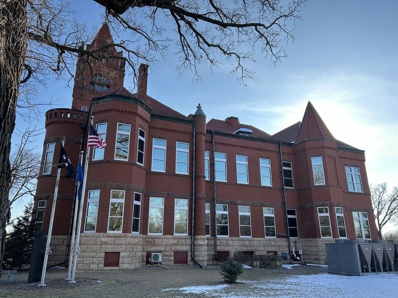 Faribault County Courthouse, from the north image. Click for full size.