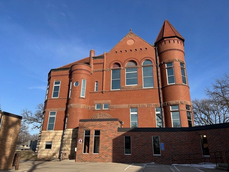 Faribault County Courthouse, from the west image. Click for full size.