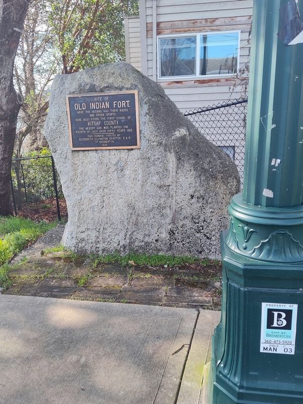 Site of Old Indian Fort Marker. Click for full size. Site of Old Indian Fort Marker image. Click for full size.