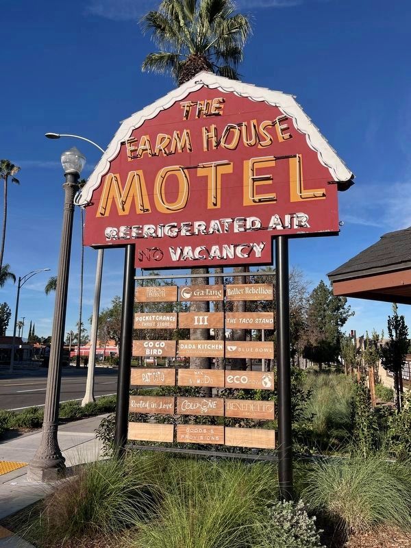 Farm House Motel. Click for full size. Farm House Motel image. Click for full size.