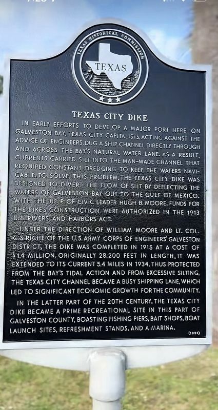 Texas City Dike Marker. Click for full size. Texas City Dike Marker image. Click for full size.