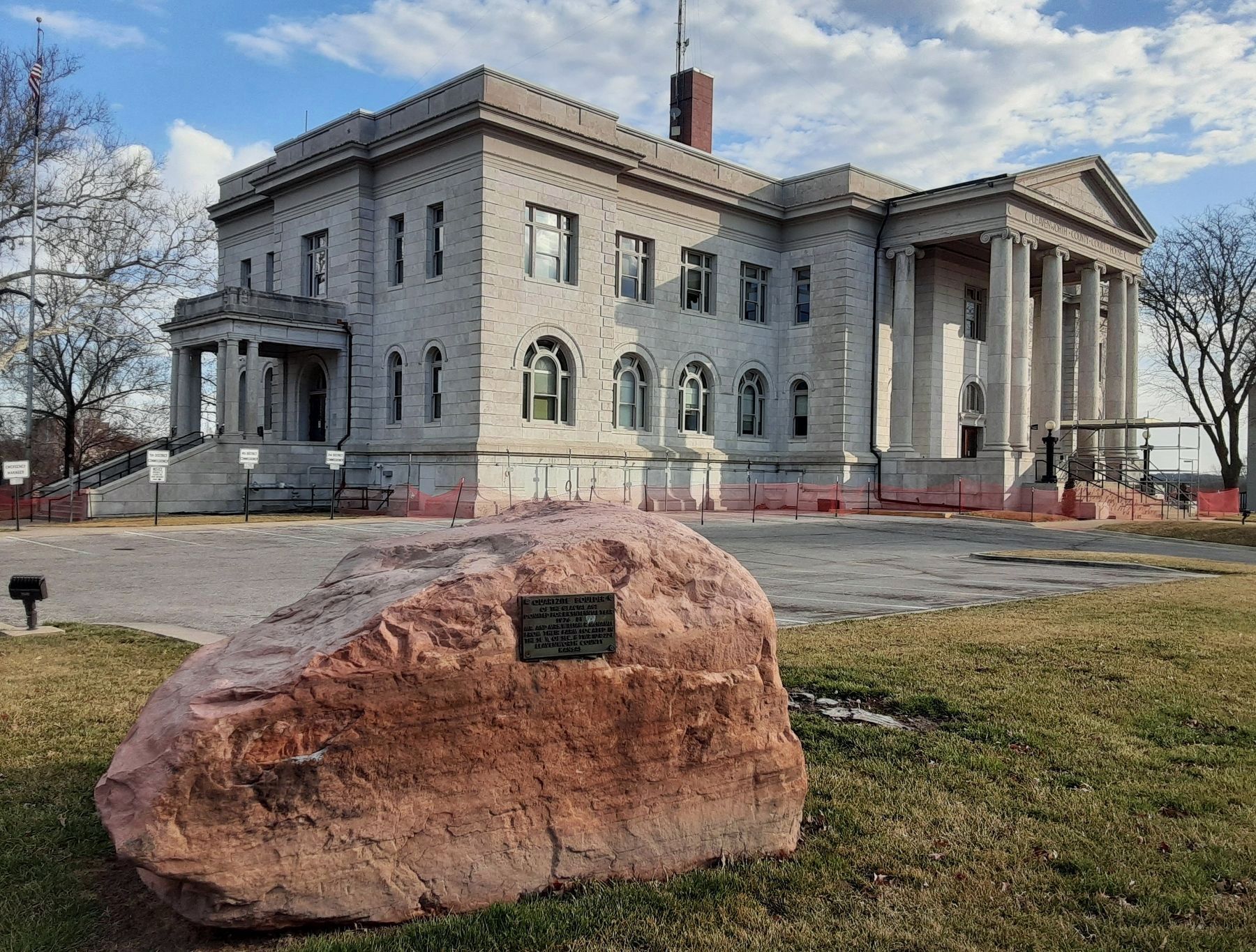 Quartzite Boulder and Marker. Click for full size. Quartzite Boulder and Marker image. Click for full size.