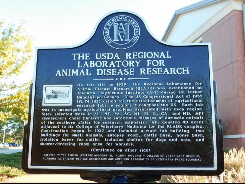 The USDA Regional Laboratory for Animal Disease Research Marker image. Click for full size.