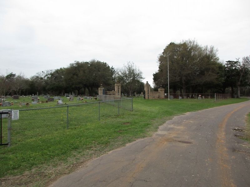 Cobb Cemetery and marker. Click for full size. Cobb Cemetery and marker image. Click for full size.