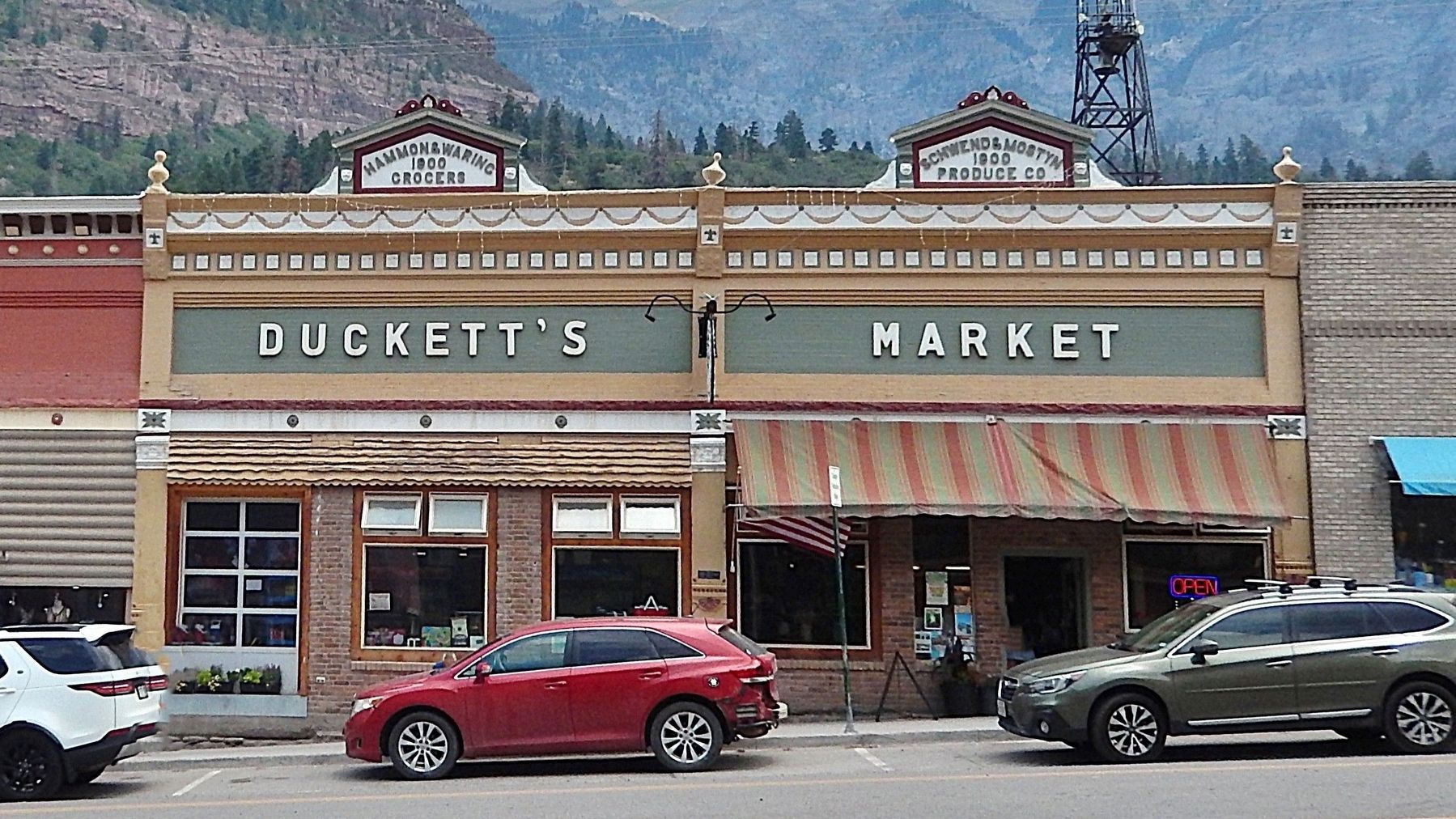 Duckett�s Market, 1900, 629 Main Street image. Click for full size.