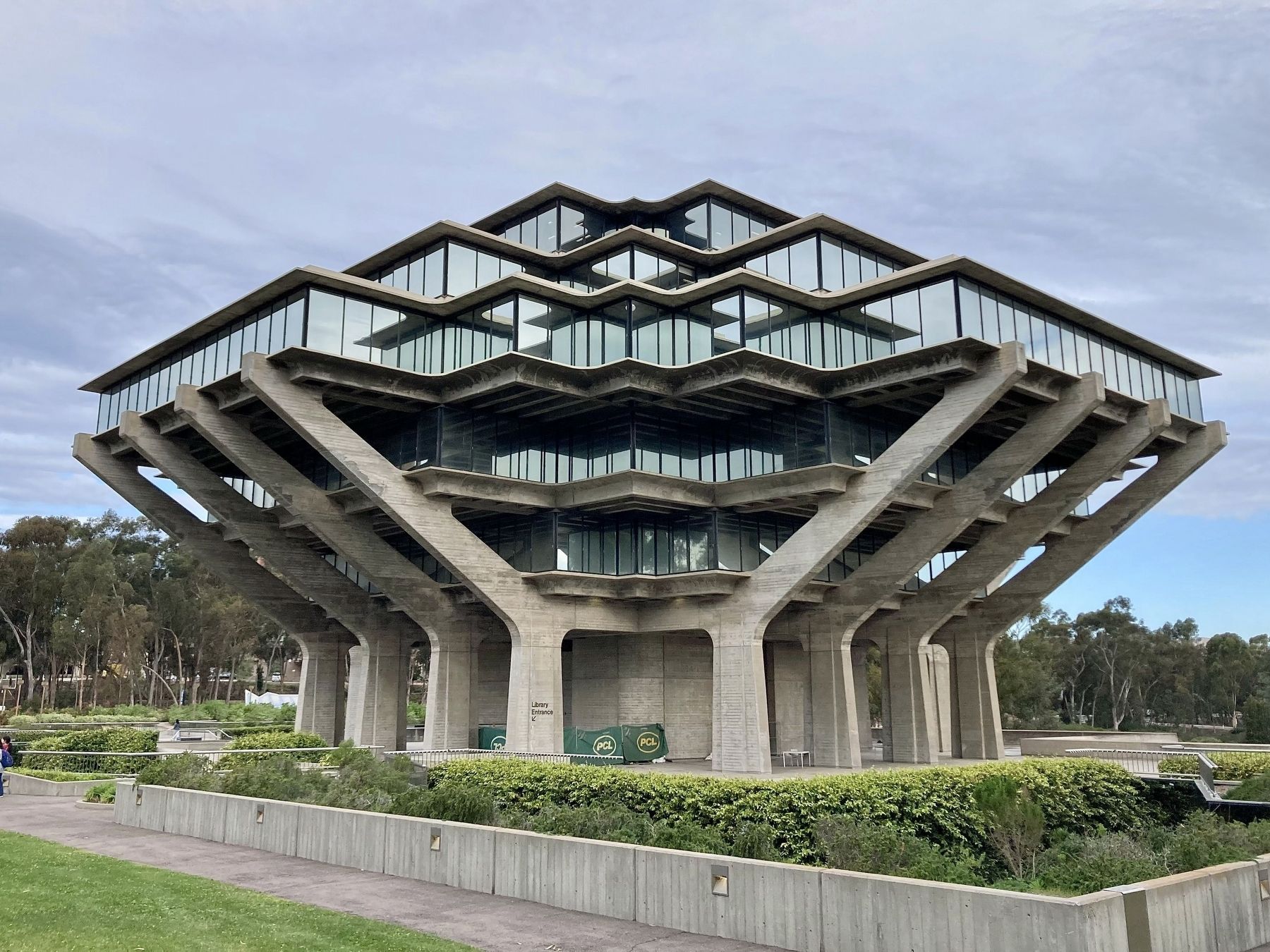 Geisel Library image. Click for full size.