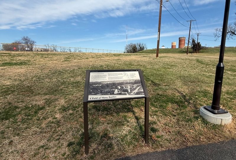 A Field of Many Battles Marker image. Click for full size.