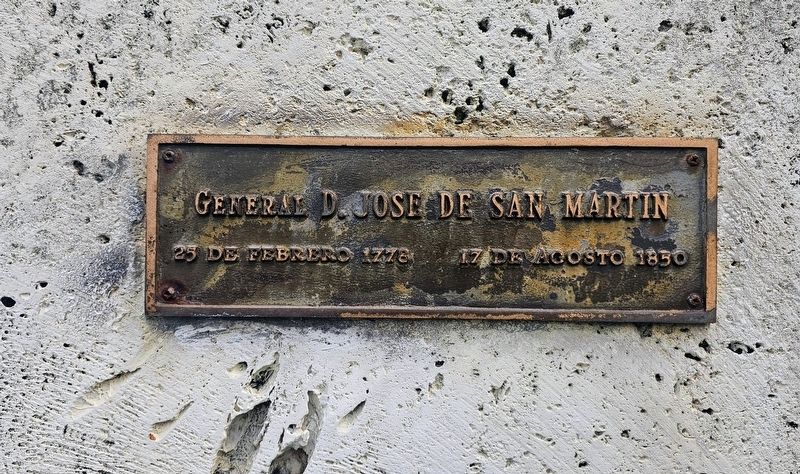 General D. Jos� de San Mart�n (Top Plaque) image. Click for full size.