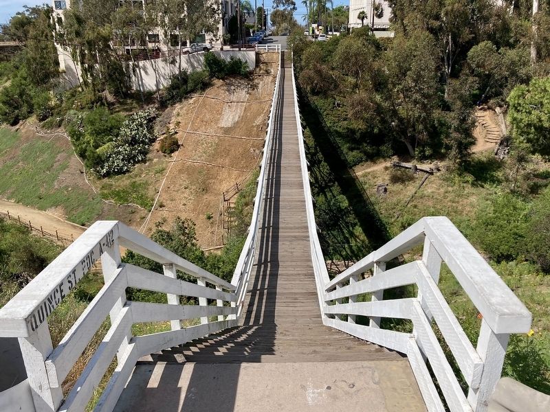 Quince Street Footbridge image. Click for full size.