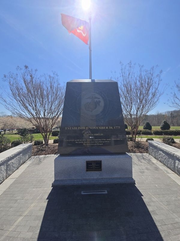 Full view front of United States Marine Corps Memorial image. Click for full size.
