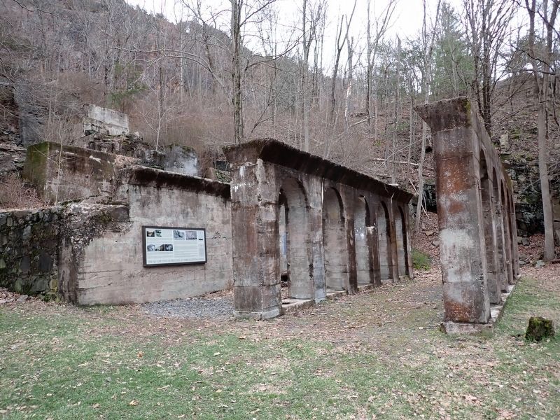 Sleeping Giant Quarry Marker. Click for full size. Sleeping Giant Quarry Marker image. Click for full size.
