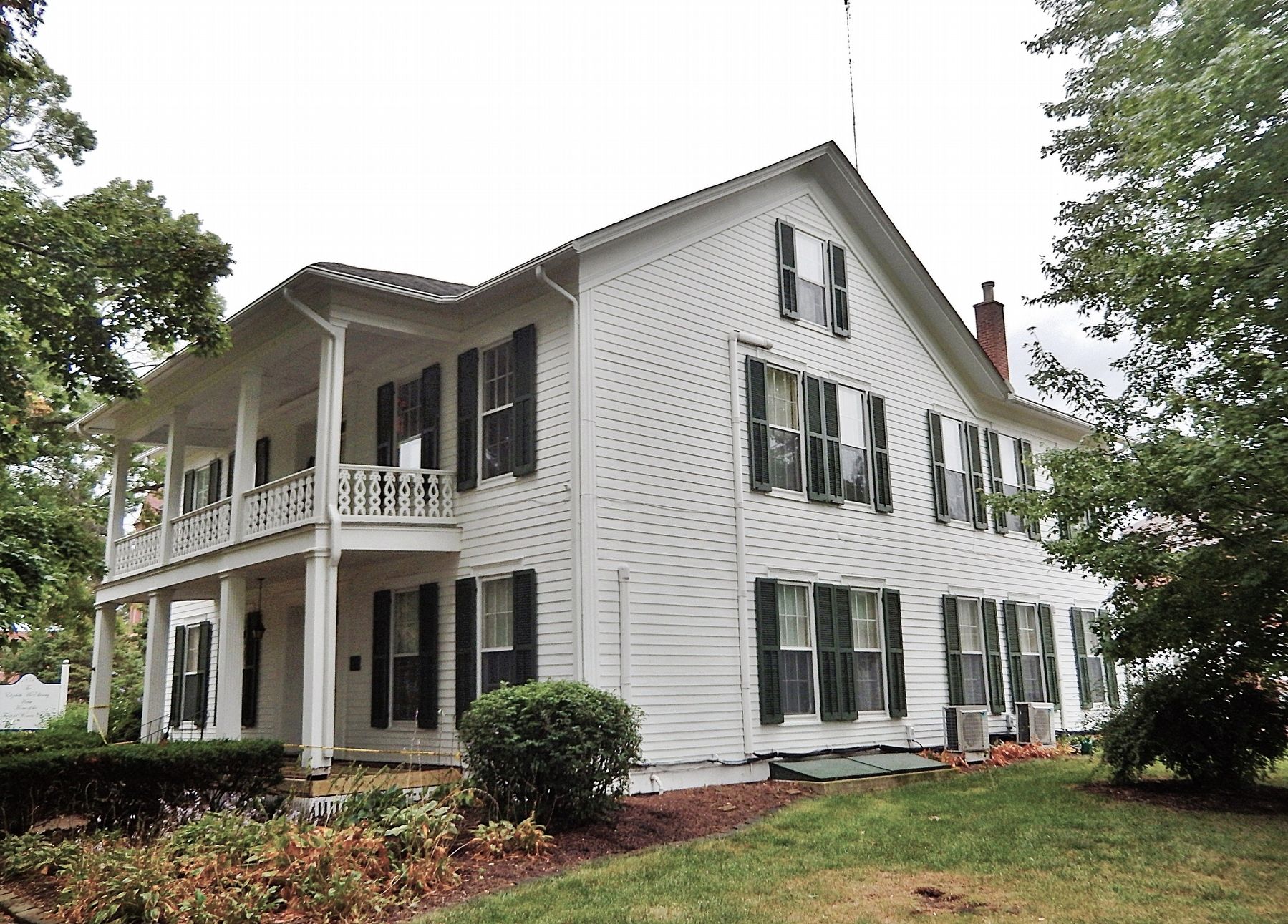 McElhinny House (<i>northeast elevation</i>) image. Click for full size.