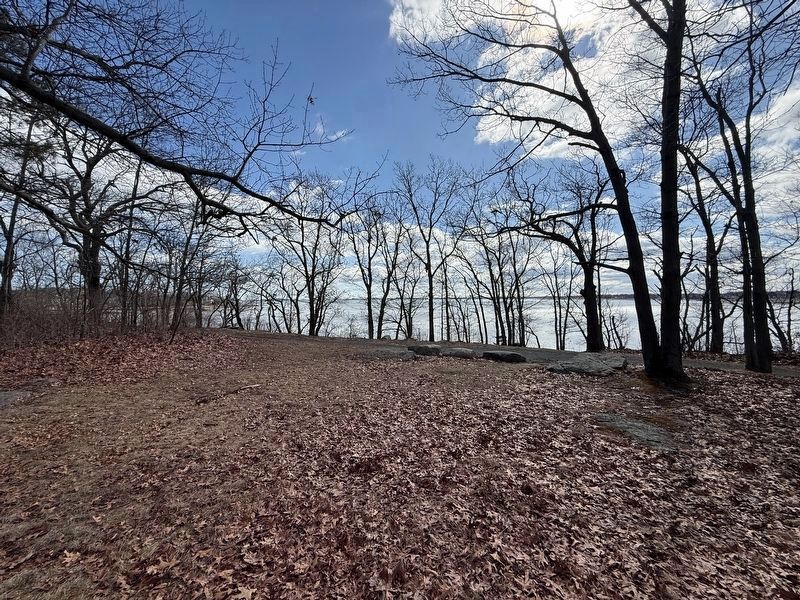 Sagamore�s View of Quincy Bay image. Click for full size.