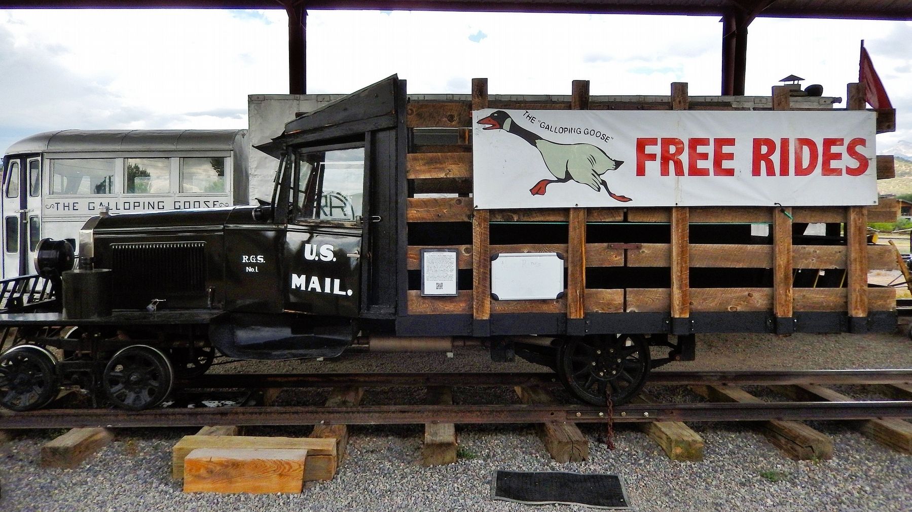 Rio Grande Southern Motor 1 Replica — original mail and freight configuration. Click for full size. Rio Grande Southern Motor 1 Replica — original mail and freight configuration image. Click for full size.