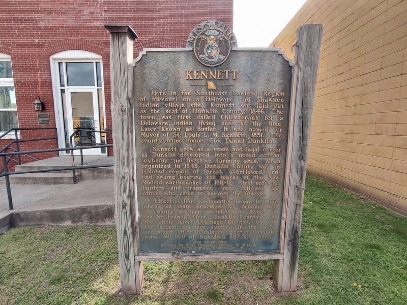 Kennett Marker image. Click for full size.