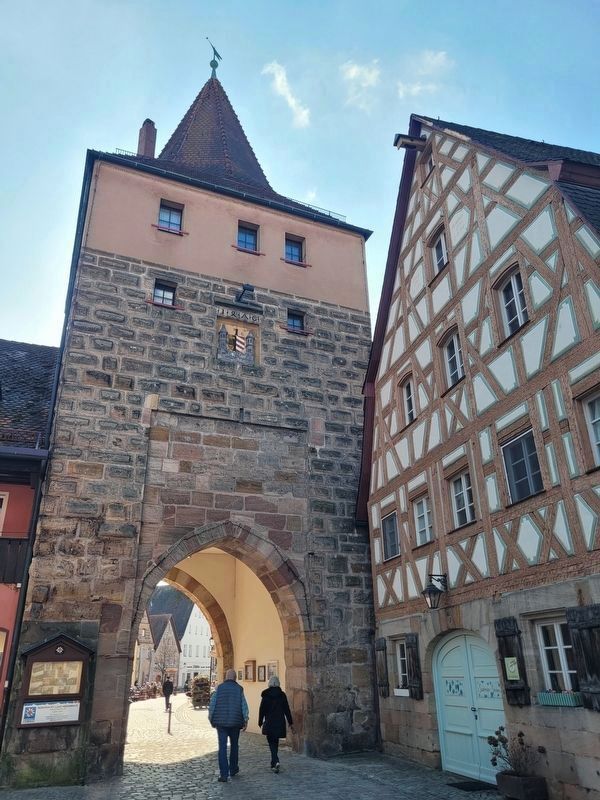 Ehemaliges Zollhaus vor dem Oberen Tor / Former Customs House in front of the Upper Gate Marker image. Click for full size.