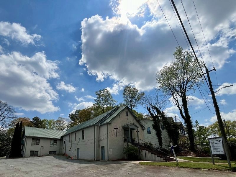 Chapel First Baptist Church, full building with street sign image. Click for full size.