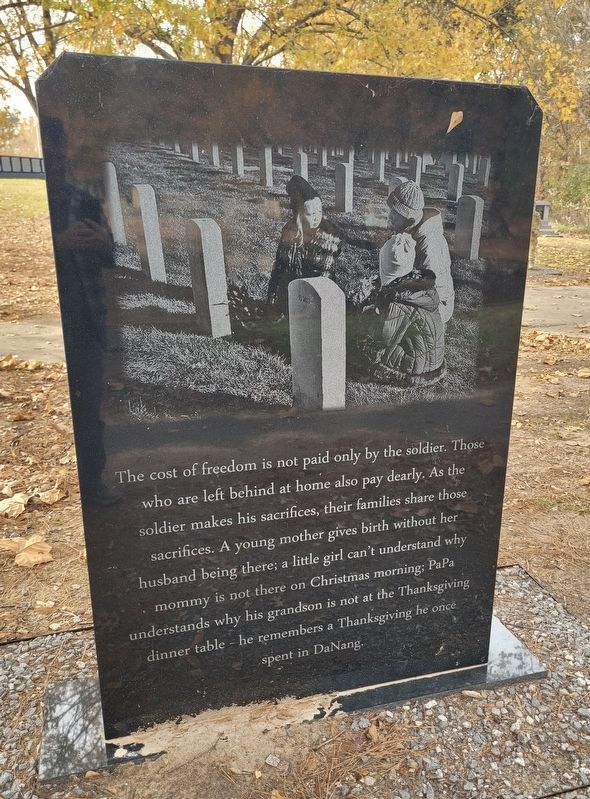 Honoring Gold Star Mothers Marker image. Click for full size.