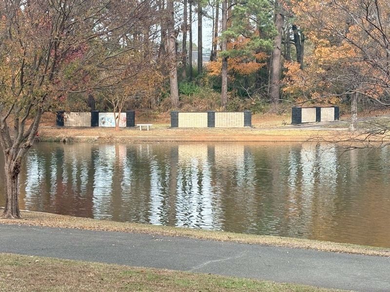USA Veterans Memorial image. Click for full size.