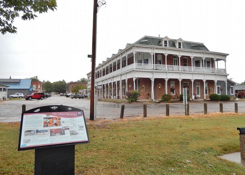 The Hotel Manning Marker. Click for full size. The Hotel Manning Marker image. Click for full size.