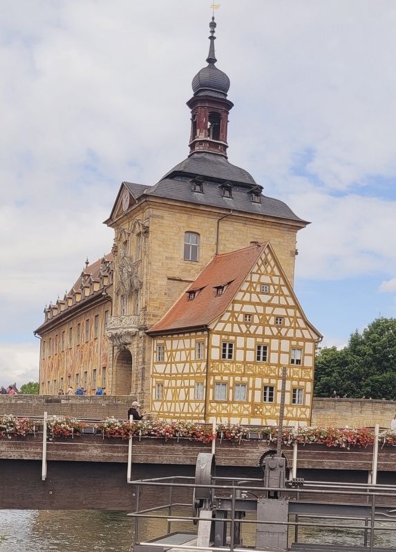 Altes Rathaus (Old Town Hall) image. Click for full size.