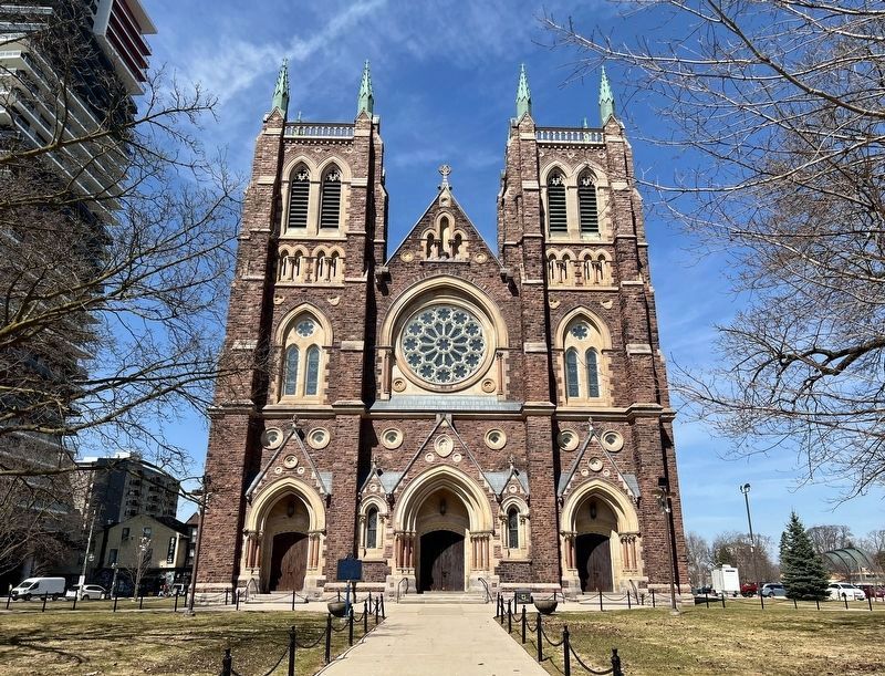 St. Peter�s Cathedral Basilica / Basilique Saint-Pierre Marker image. Click for full size.
