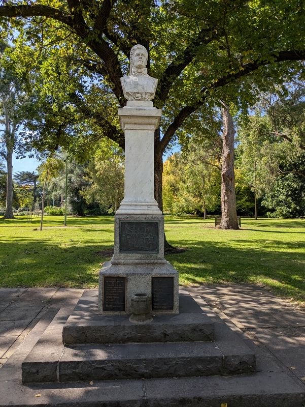 Full view of Edith Cavell Marker. Click for full size. Full view of Edith Cavell Marker image. Click for full size.