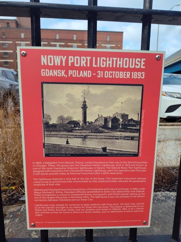 Nowy Port Lighthouse Marker, Side One. Click for full size. Nowy Port Lighthouse Marker, Side One image. Click for full size.