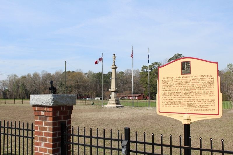 Isle of Wight County Monument to Confederate Dead Marker. Click for full size. Isle of Wight County Monument to Confederate Dead Marker image. Click for full size.
