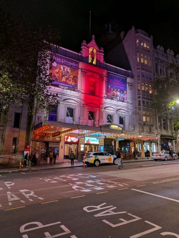 The Melbourne Athenaeum at Night image. Click for full size.