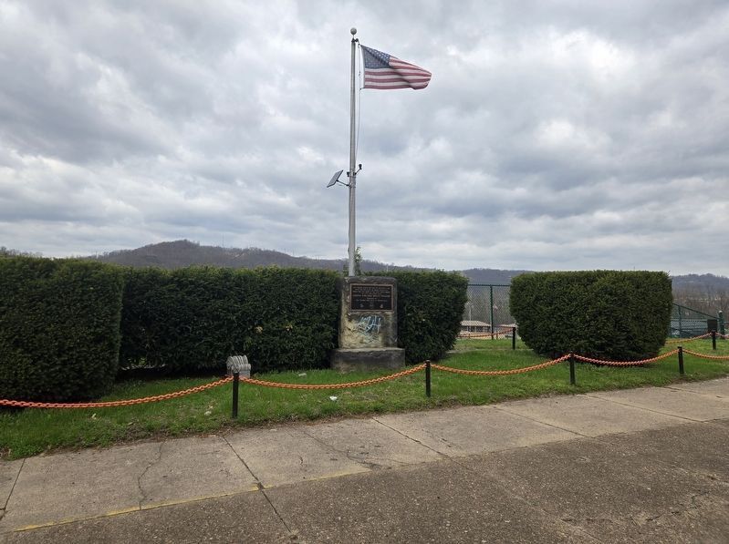 First Homestead Memorial image. Click for full size.