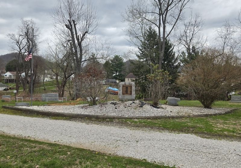 Marshall County World War Memorial image. Click for full size.
