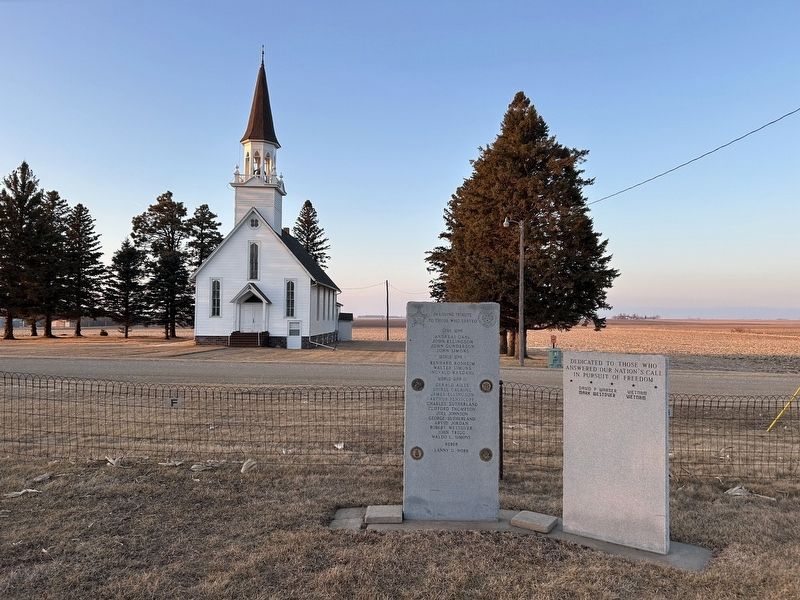 Lone Rock Cemetery Markers. Click for full size. Lone Rock Cemetery Markers image. Click for full size.